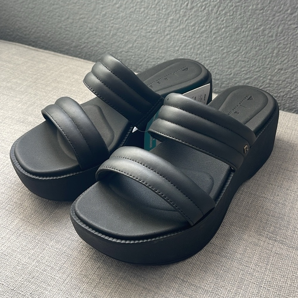 Reef Black Women's Sandals